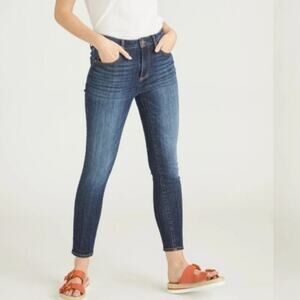 Driftwood Skinny Jeans Dark Wash Size 25 tall mid rise